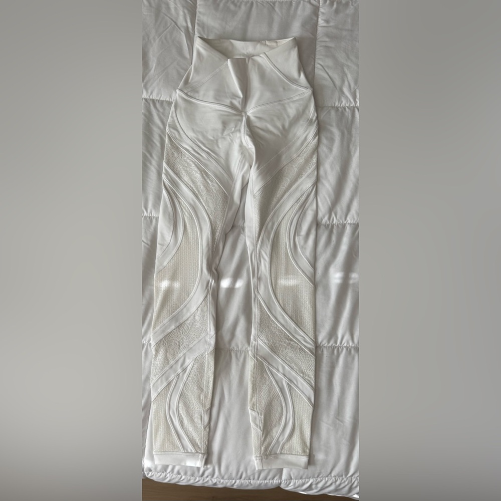 Lululemon NWOT SZ2